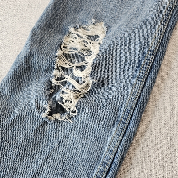 BDG Pax High Waisted Distressed Jeans 26 cropped  29" Inseam - Picture 5 of 16